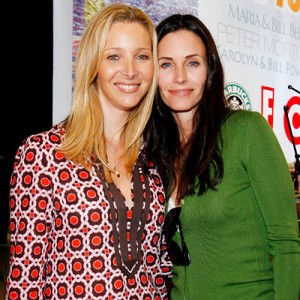 lisa kudrow joins courteney cox on cougar town