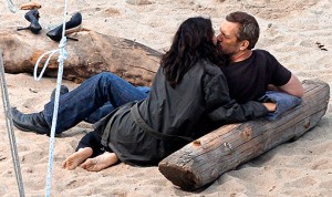 House Season Seven Spoiler Photo: House and Cuddy kissing on season premiere